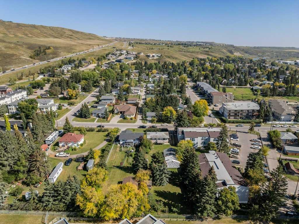 217 Ross Avenue, Cochrane, AB - Outdoor With View