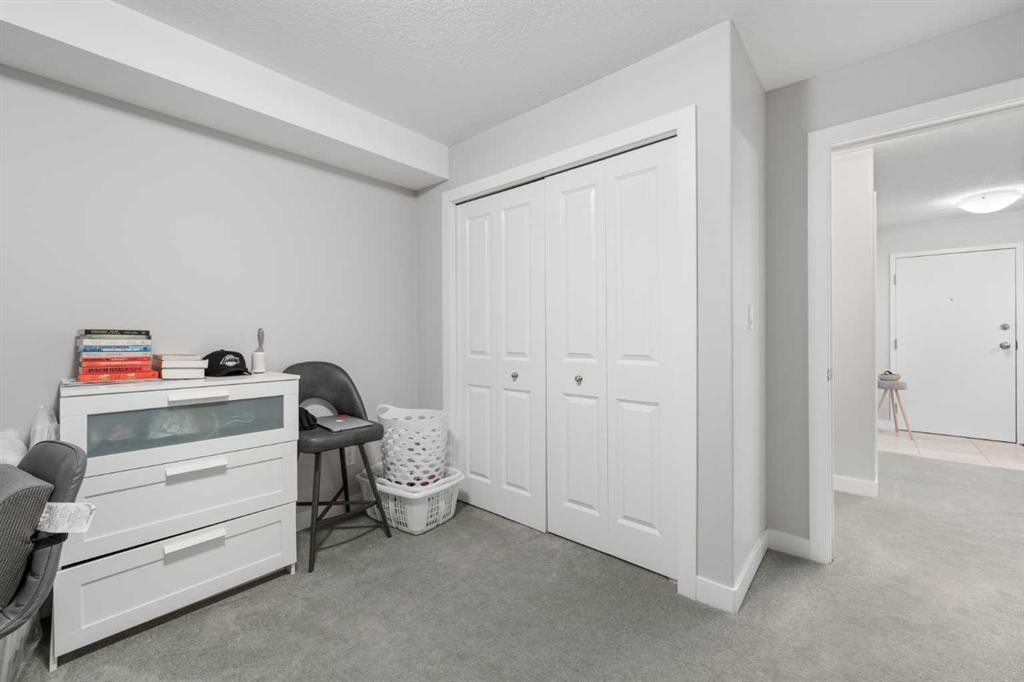 1105-6118 80 Avenue Ne, Calgary, AB - Indoor