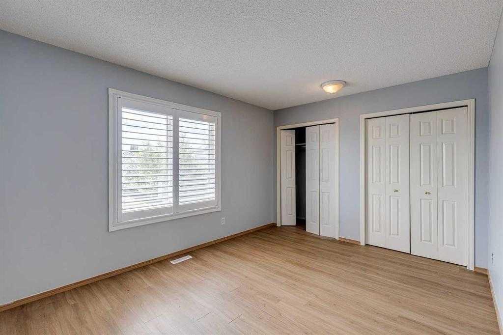 2142 Country Hills Circle Nw, Calgary, AB - Indoor Photo Showing Other Room
