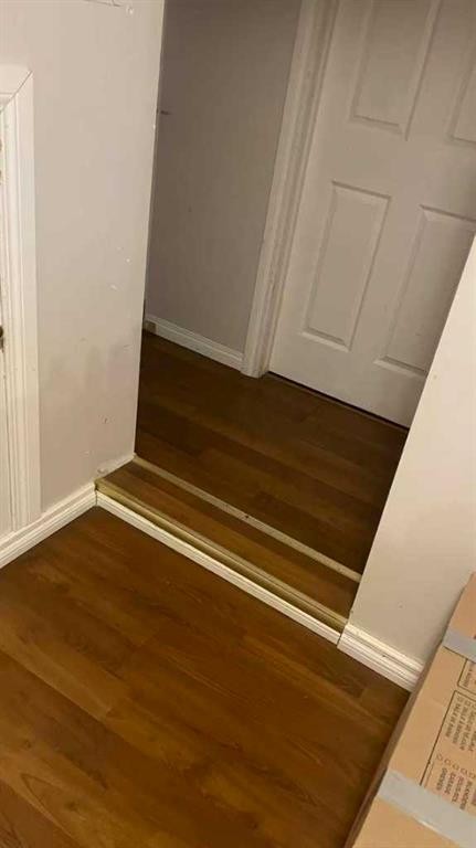 3727 Valdes Place Nw, Calgary, AB - Indoor Photo Showing Other Room