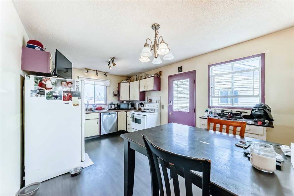 52 Castlebrook Rise Ne, Calgary, AB - Indoor