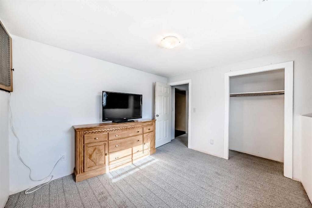 52 Castlebrook Rise Ne, Calgary, AB - Indoor