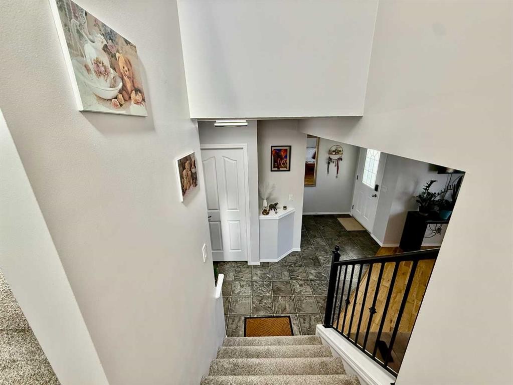 43 Bridlecrest Road Sw, Calgary, AB - Indoor Photo Showing Other Room