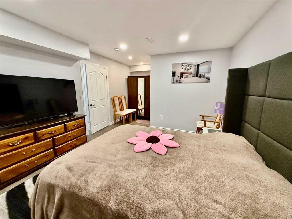 43 Bridlecrest Road Sw, Calgary, AB - Indoor