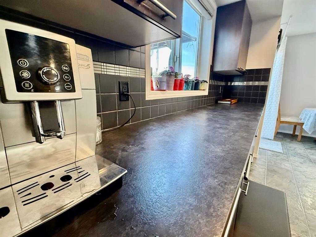 43 Bridlecrest Road Sw, Calgary, AB - Indoor