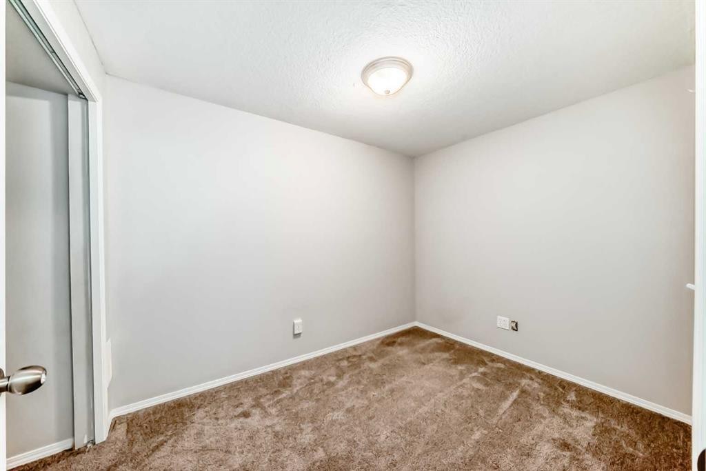 574 Chaparral Drive Se, Calgary, AB - Indoor Photo Showing Other Room