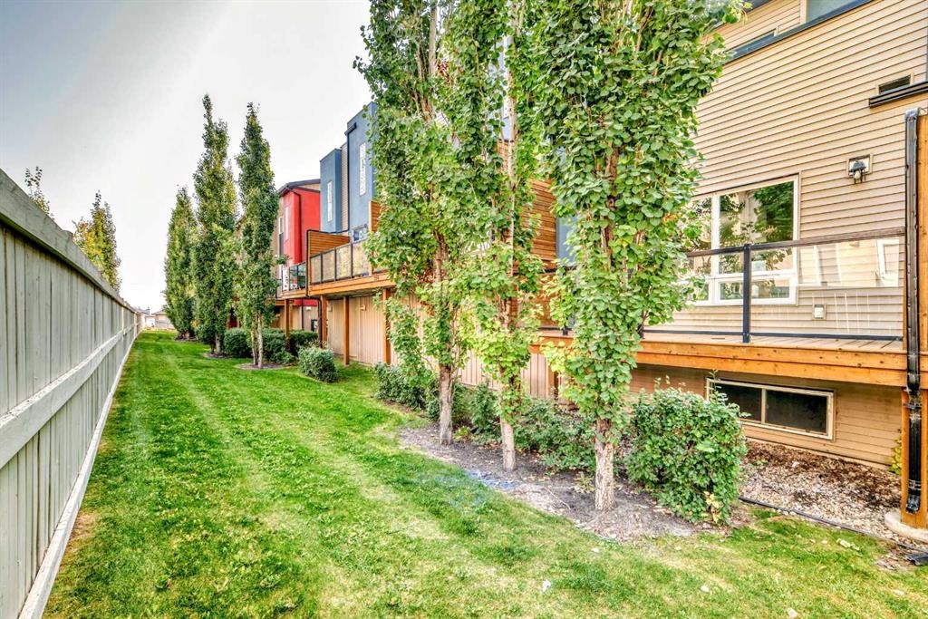 326 Covecreek Circle Ne, Calgary, AB - Outdoor