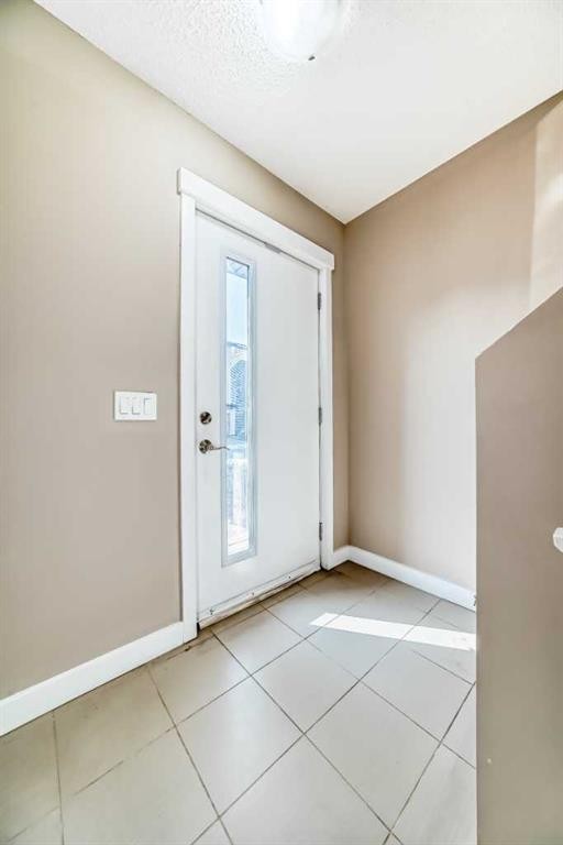 326 Covecreek Circle Ne, Calgary, AB - Indoor Photo Showing Other Room