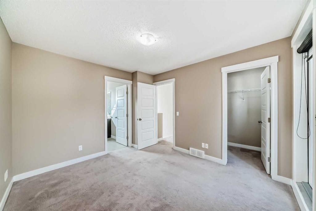 326 Covecreek Circle Ne, Calgary, AB - Indoor Photo Showing Other Room