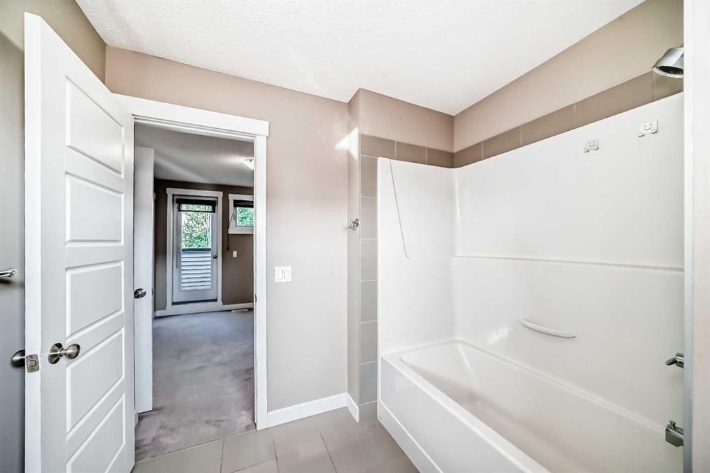 326 Covecreek Circle Ne, Calgary, AB - Indoor