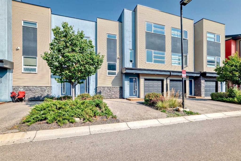 326 Covecreek Circle Ne, Calgary, AB - Outdoor With Facade