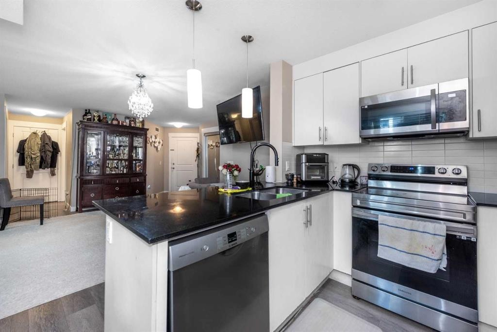 3102-240 Skyview Ranch Road Ne, Calgary, AB - Indoor Photo Showing Kitchen With Double Sink With Upgraded Kitchen