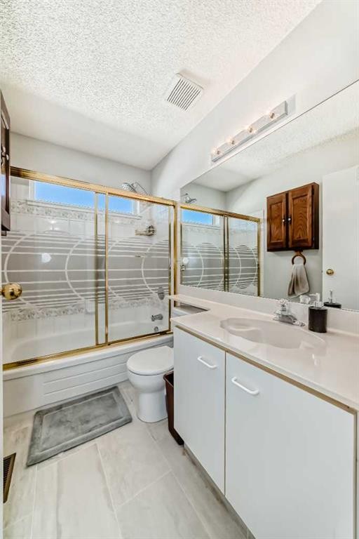 3315 Catalina Boulevard Ne, Calgary, AB - Indoor Photo Showing Bathroom