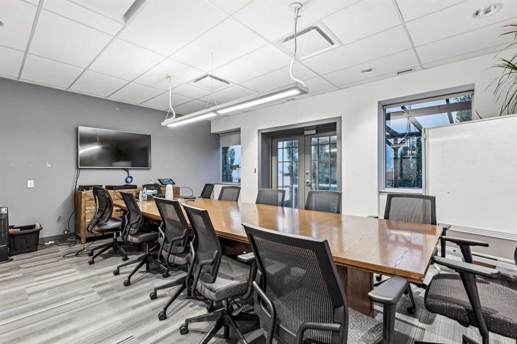 5799 3 Street Se, Calgary, AB