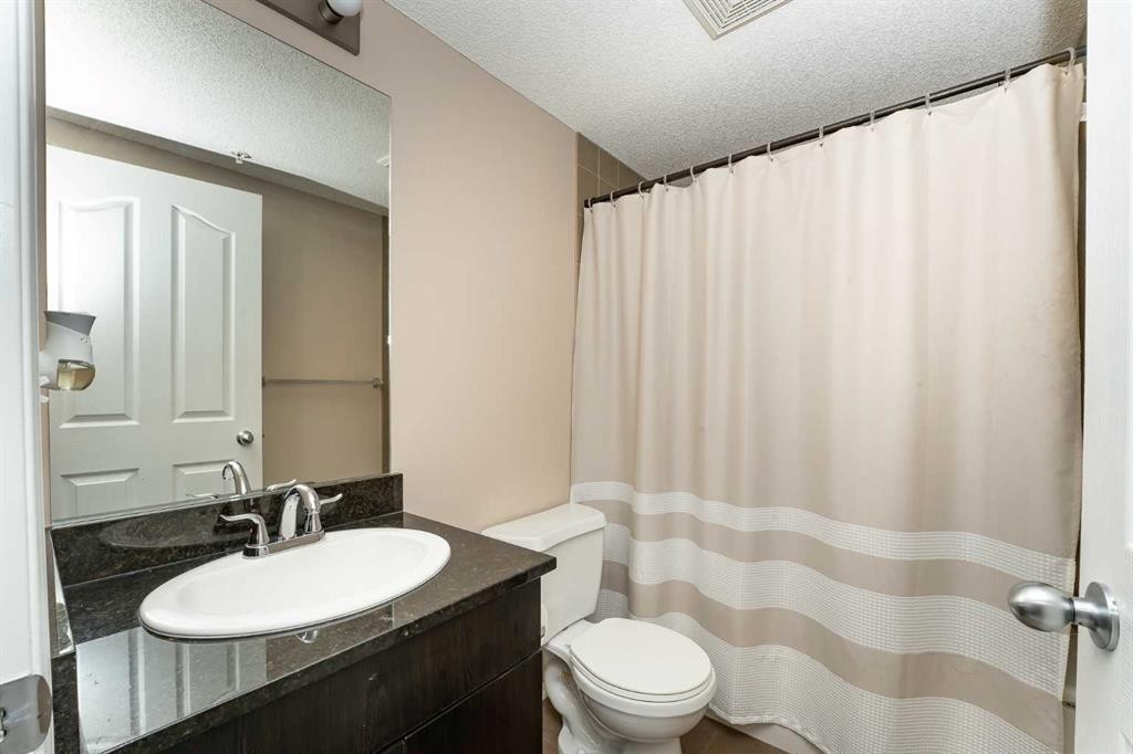 223-355 Taralake Way Ne, Calgary, AB - Indoor Photo Showing Bathroom