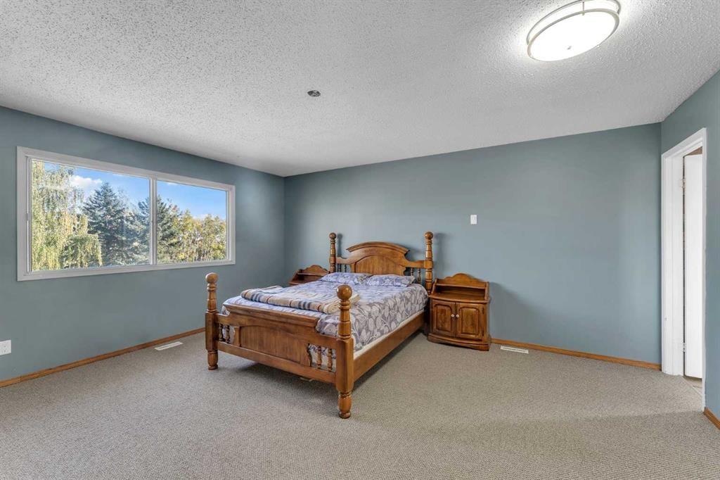 233081 Glenmore View Road, Rural Rocky View County, AB - Indoor Photo Showing Bedroom