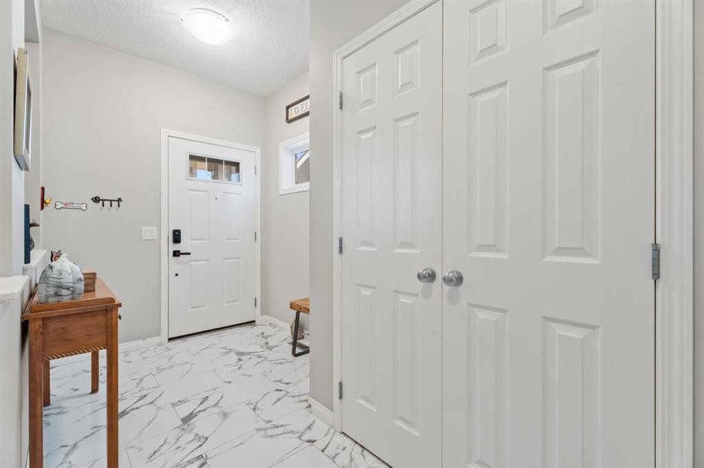 178 Buckskin Way, Cochrane, AB - Indoor Photo Showing Other Room