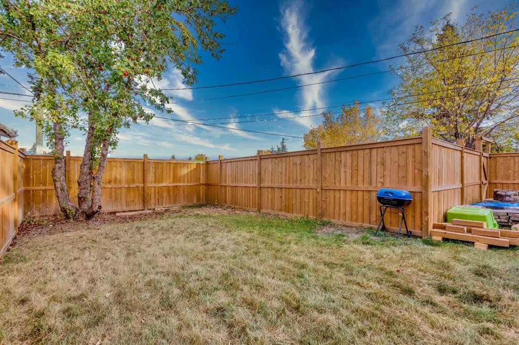 119 Maranda Close Ne, Calgary, AB - Outdoor