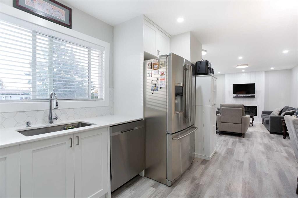119 Maranda Close Ne, Calgary, AB - Indoor Photo Showing Kitchen