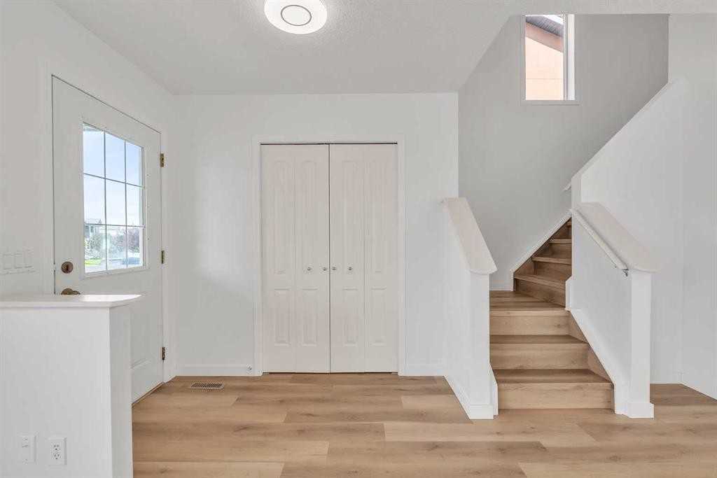 1149 Martindale Boulevard Ne, Calgary, AB - Indoor Photo Showing Other Room