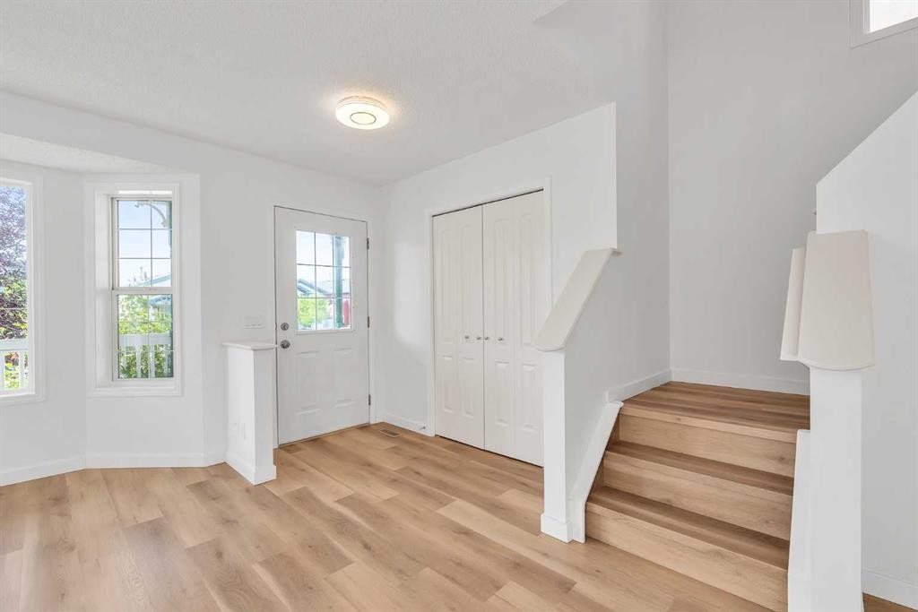 1149 Martindale Boulevard Ne, Calgary, AB - Indoor Photo Showing Other Room