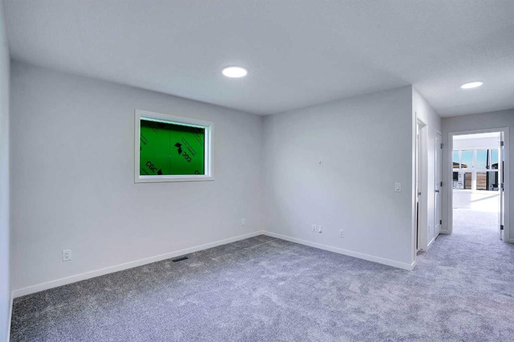 312 Edith Place Nw, Calgary, AB - Indoor Photo Showing Other Room