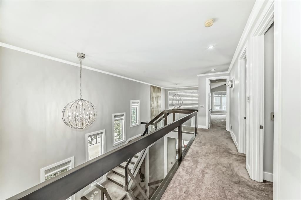 3149 Winspear Crescent Sw, Edmonton, AB - Indoor Photo Showing Other Room