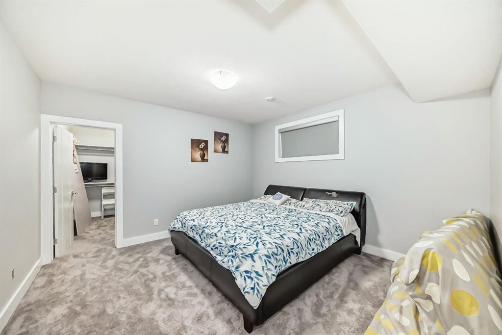 3149 Winspear Crescent Sw, Edmonton, AB - Indoor Photo Showing Bedroom