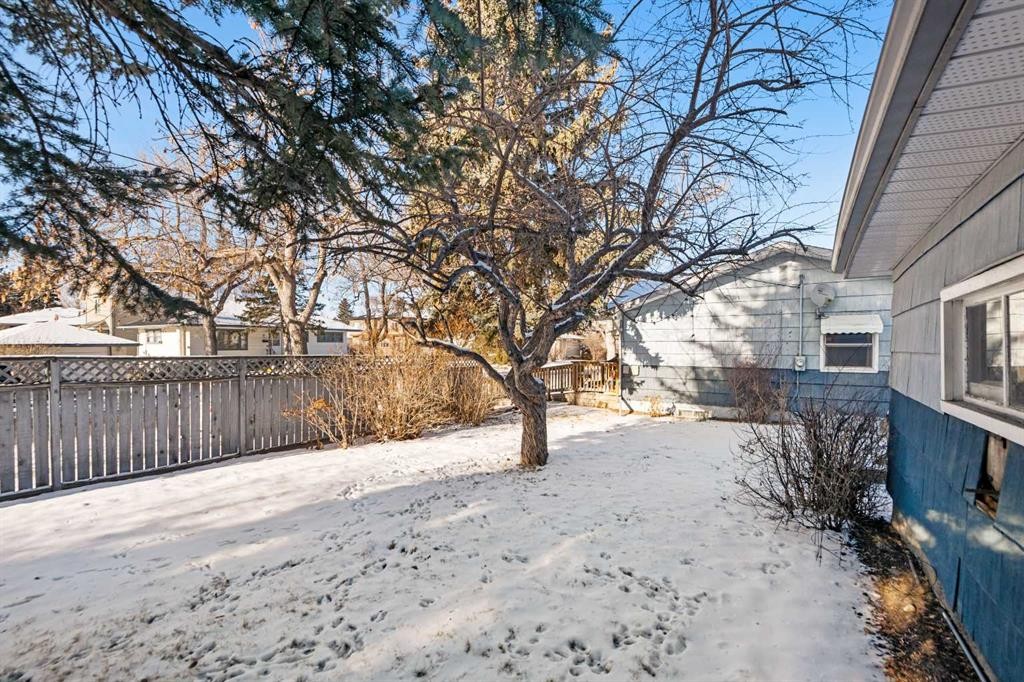 2616 22 Street Nw, Calgary, AB - Outdoor