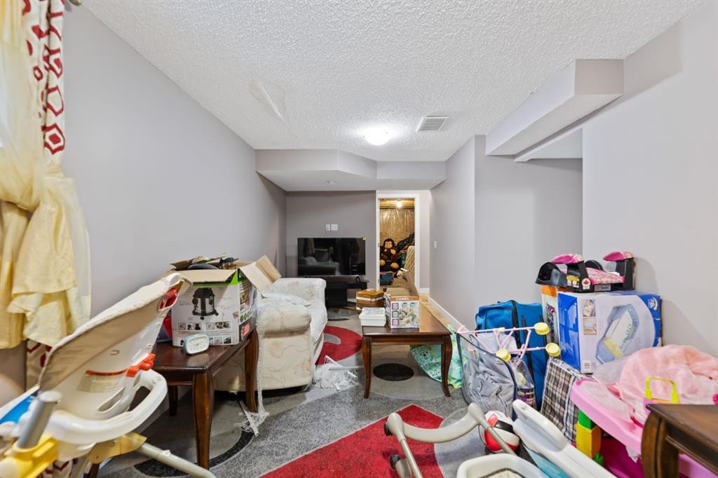 935 Windhaven Close Sw, Airdrie, AB - Indoor