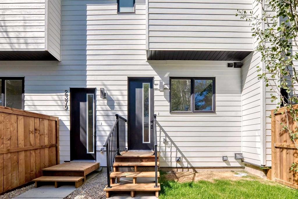 2371 20 Avenue Nw, Calgary, AB - Outdoor With Exterior