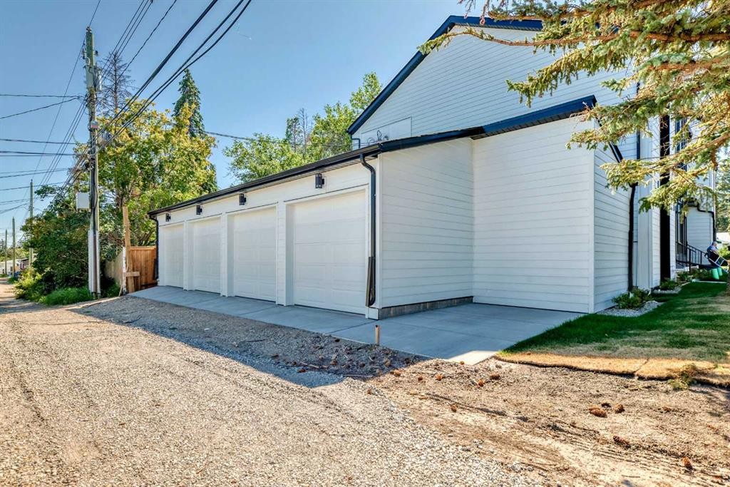 2371 20 Avenue Nw, Calgary, AB - Outdoor
