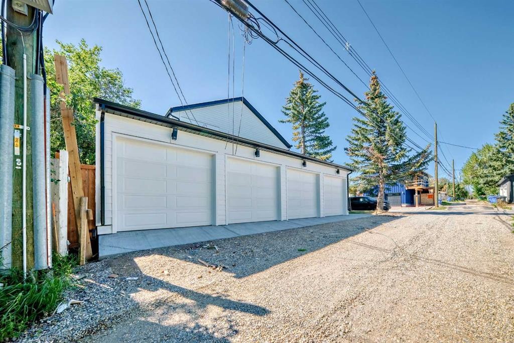 2371 20 Avenue Nw, Calgary, AB - Outdoor With Exterior