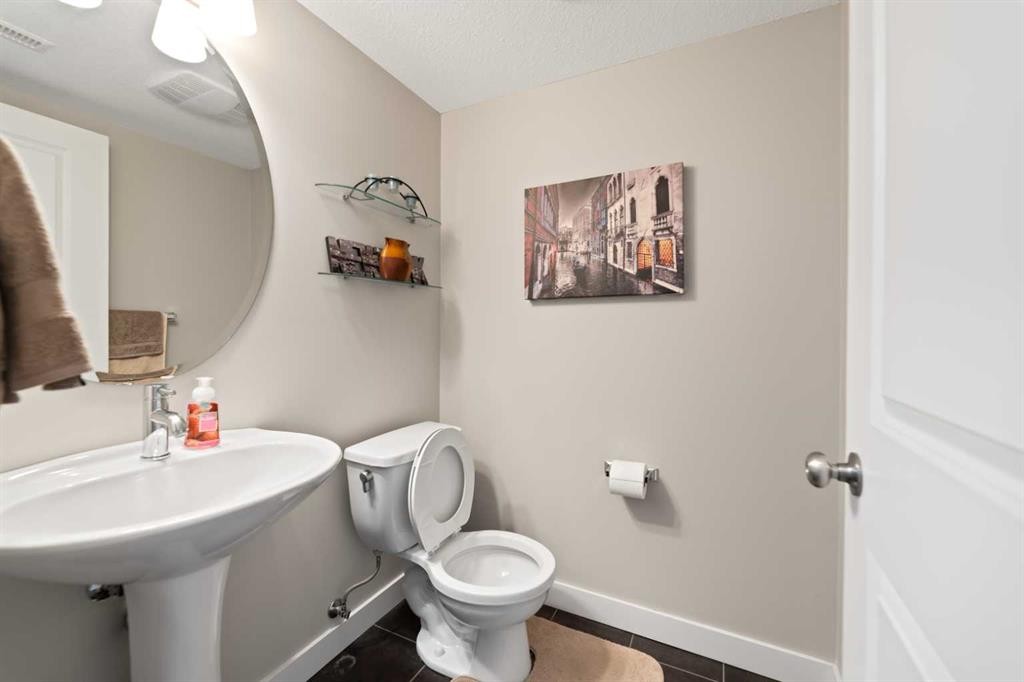 126 Skyview Ranch Road Ne, Calgary, AB - Indoor Photo Showing Bathroom