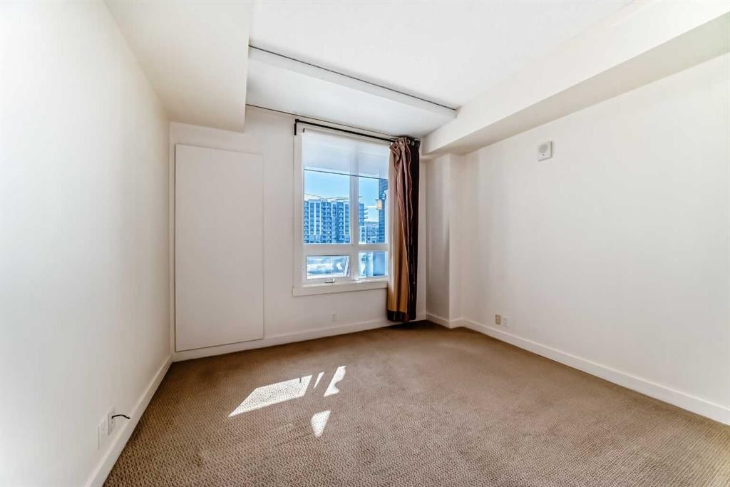 1308-8710 Horton Road Sw, Calgary, AB - Indoor Photo Showing Other Room