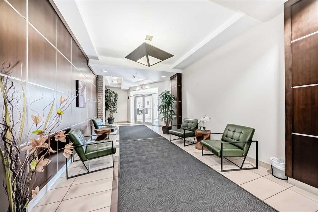 1308-8710 Horton Road Sw, Calgary, AB - Indoor Photo Showing Other Room