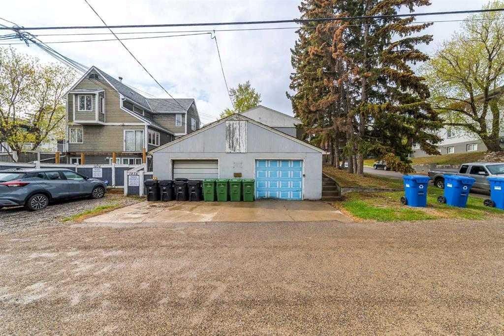 2816 18 Street Sw, Calgary, AB - Outdoor