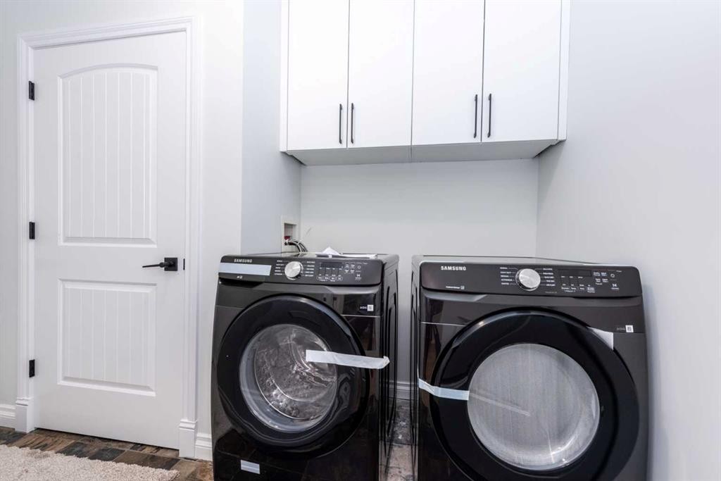 181 Chapala Drive Se, Calgary, AB - Indoor Photo Showing Laundry Room