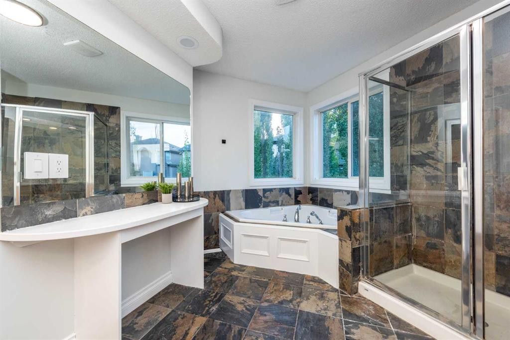 181 Chapala Drive Se, Calgary, AB - Indoor Photo Showing Bathroom