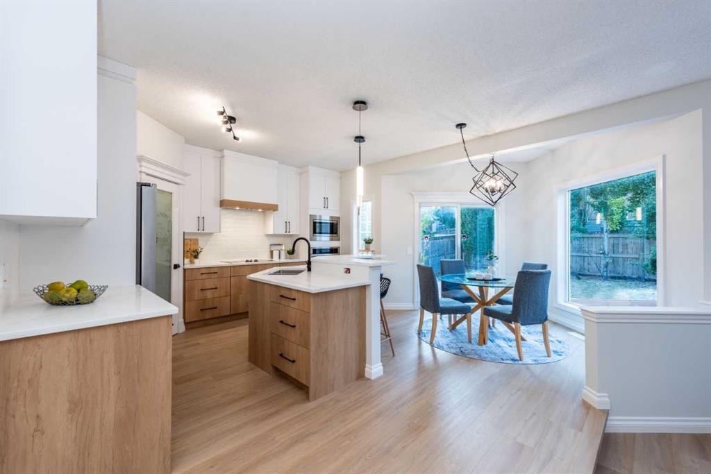 181 Chapala Drive Se, Calgary, AB - Indoor Photo Showing Kitchen