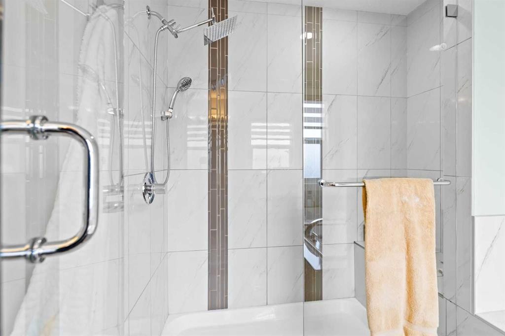 148 Baysprings Court Sw, Airdrie, AB - Indoor Photo Showing Bathroom