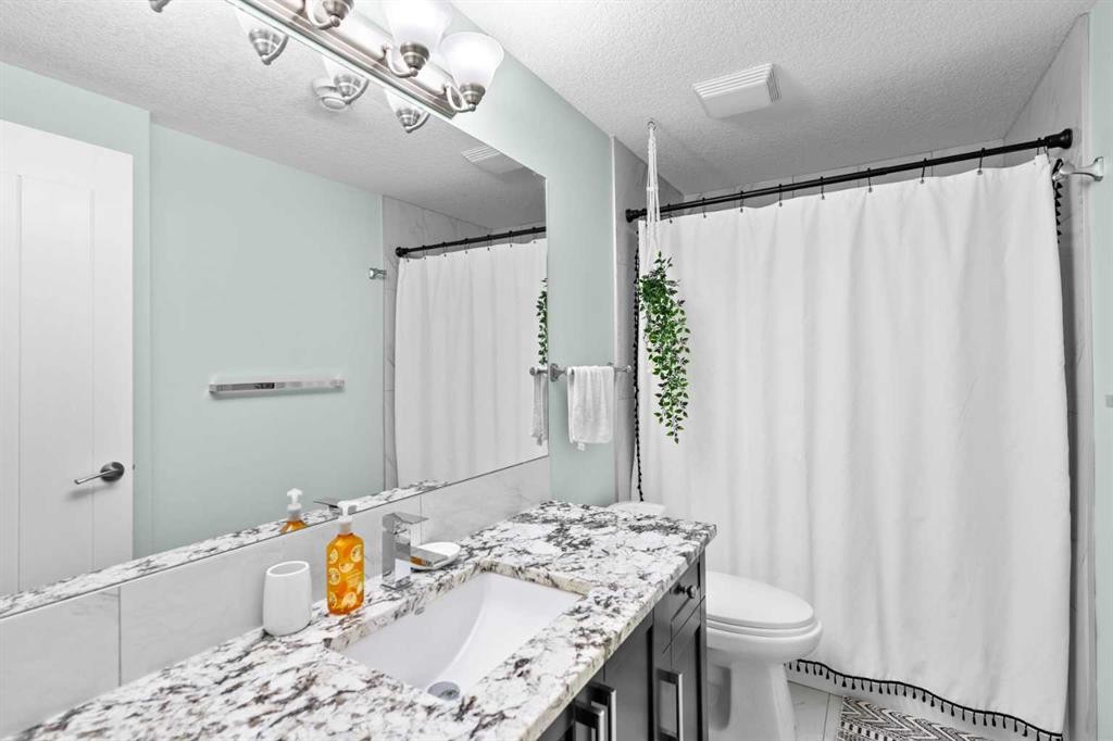 148 Baysprings Court Sw, Airdrie, AB - Indoor Photo Showing Bathroom