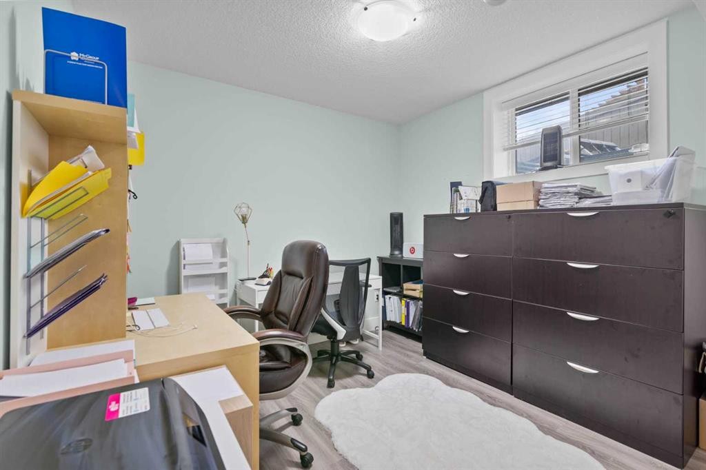 148 Baysprings Court Sw, Airdrie, AB - Indoor Photo Showing Office