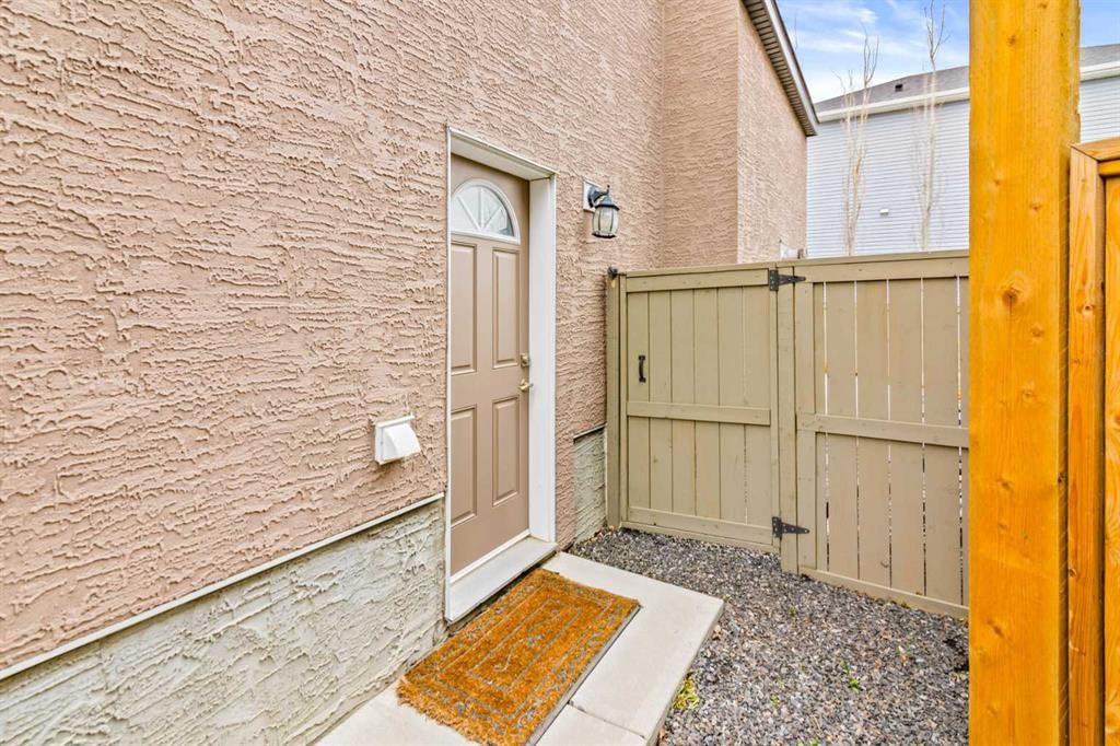 148 Baysprings Court Sw, Airdrie, AB - Outdoor With Exterior