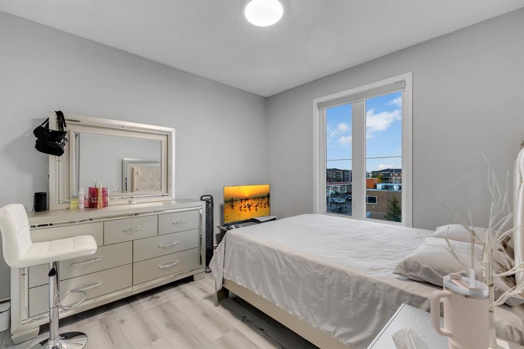 1422-1140 Taradale Drive Ne, Calgary, AB - Indoor Photo Showing Bedroom