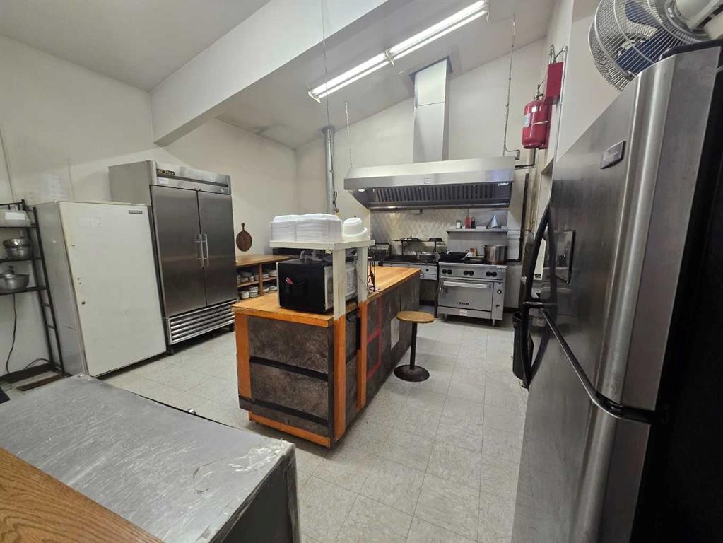 215 4 Avenue, Warner, AB