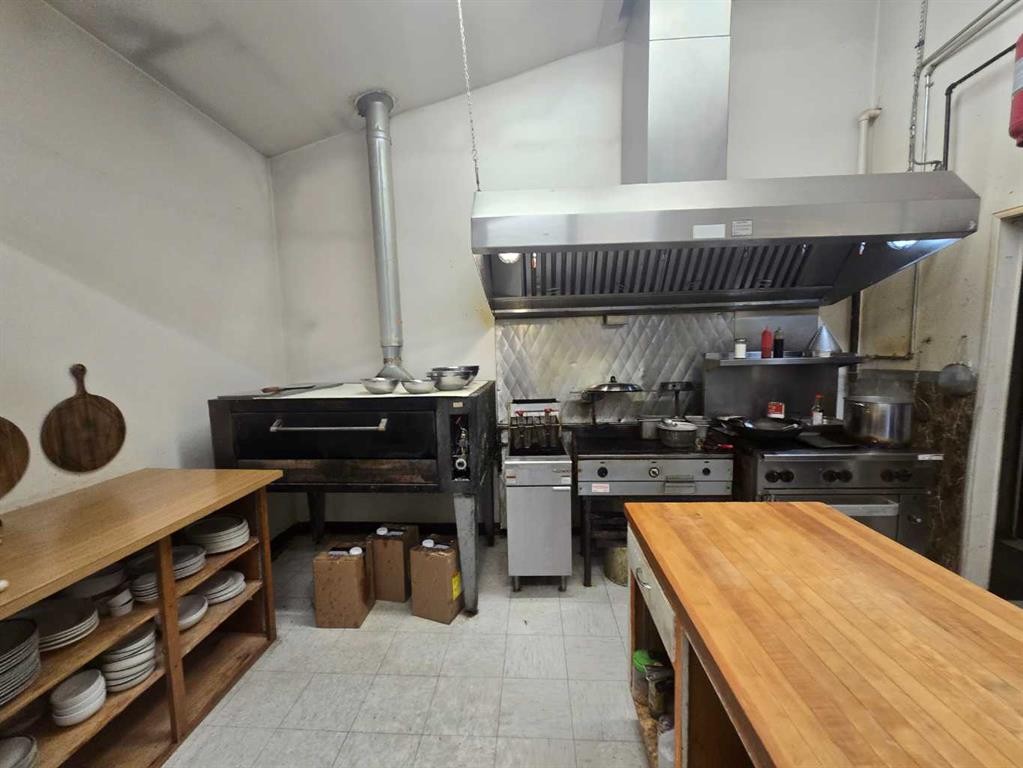 215 4 Avenue, Warner, AB