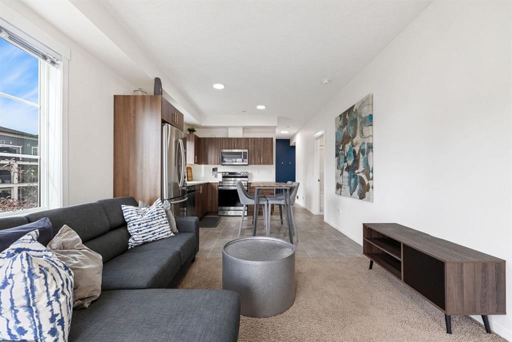 3308-215 Legacy Boulevard Se, Calgary, AB - Indoor Photo Showing Living Room