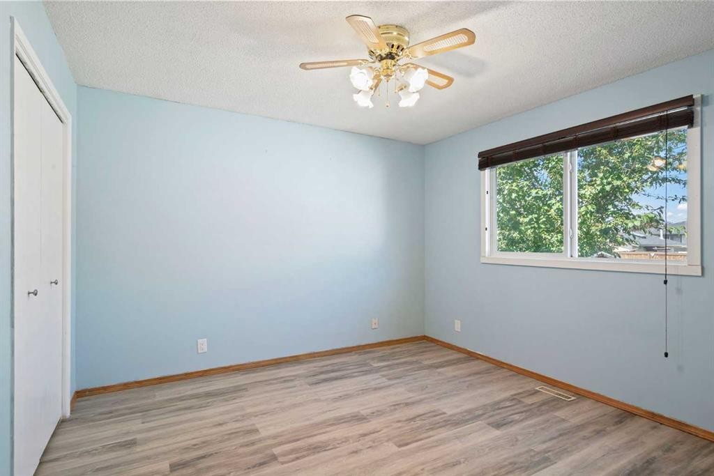 84 Maranda Close Ne, Calgary, AB - Indoor Photo Showing Other Room