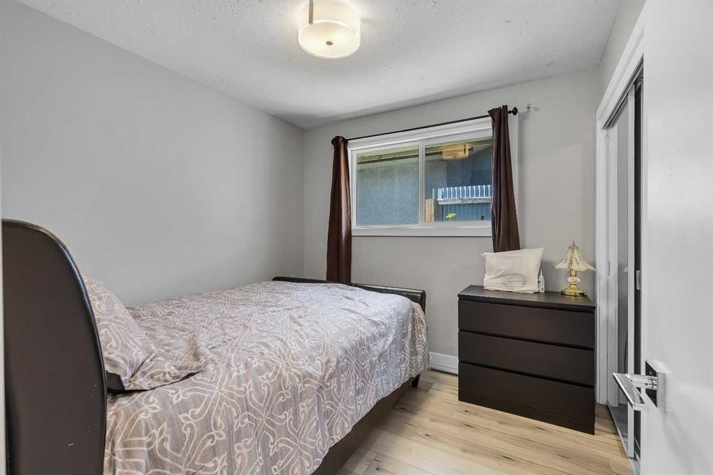 440 Foritana Road Se, Calgary, AB - Indoor Photo Showing Bedroom